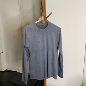 Men’s Lululemon M long sleeve tank custom worn